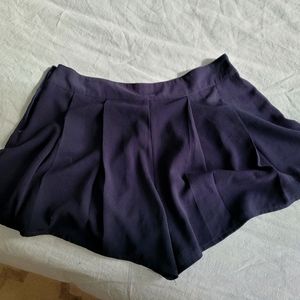Flouncy Pleated Shorts